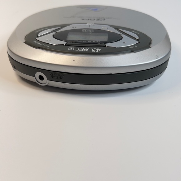 4C GPX C3974 Portable CD Player with Jogger Anti Shock Protection 45 Sec - Picture 6 of 9